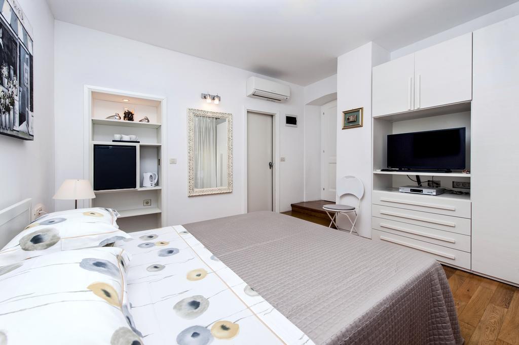 Corte Dei Merli Suite & Room 로비니 객실 사진